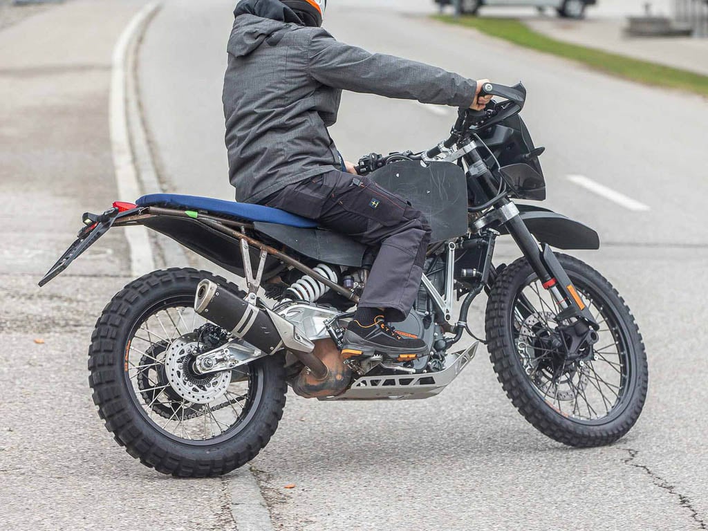 Dirt-focused KTM 390 Adventure R spotted