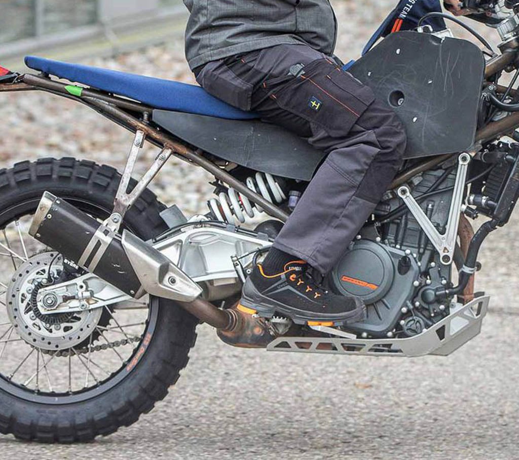 Off-road oriented KTM 390 Adventure spied